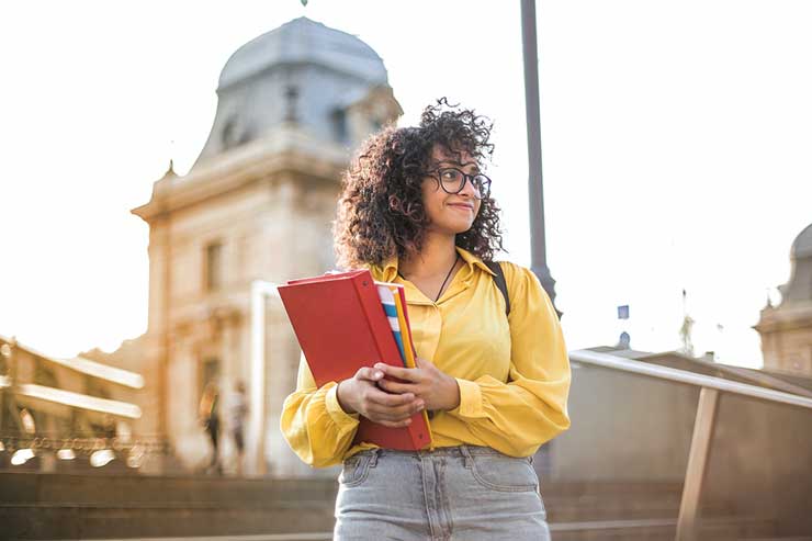 Intercâmbio sem falar inglês: melhores destinos e dicas de viagem!