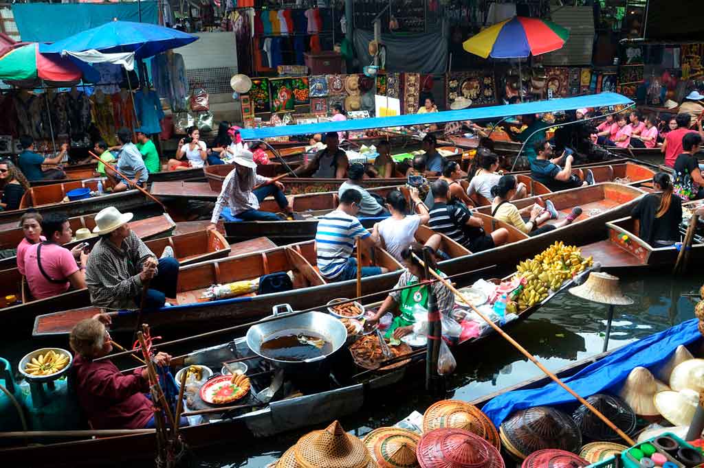 Mercado Flutuante em Bangkok