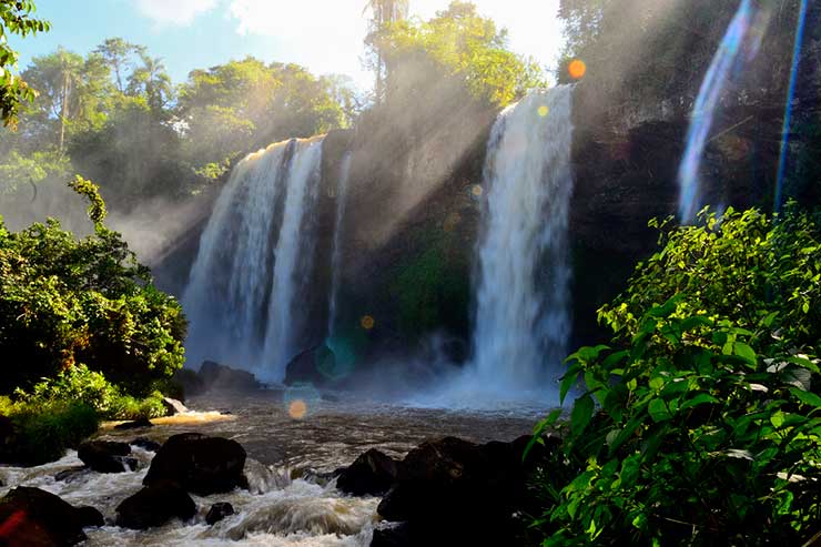Onde ficam as Cataratas do Iguaçu no Brasil?
