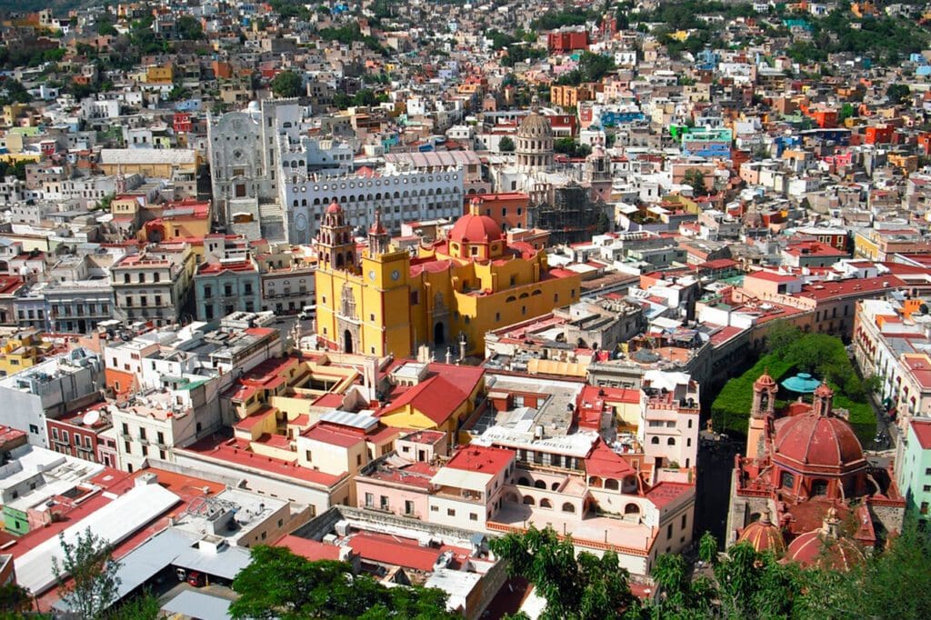 Quais são as cidades mais visitadas no México?