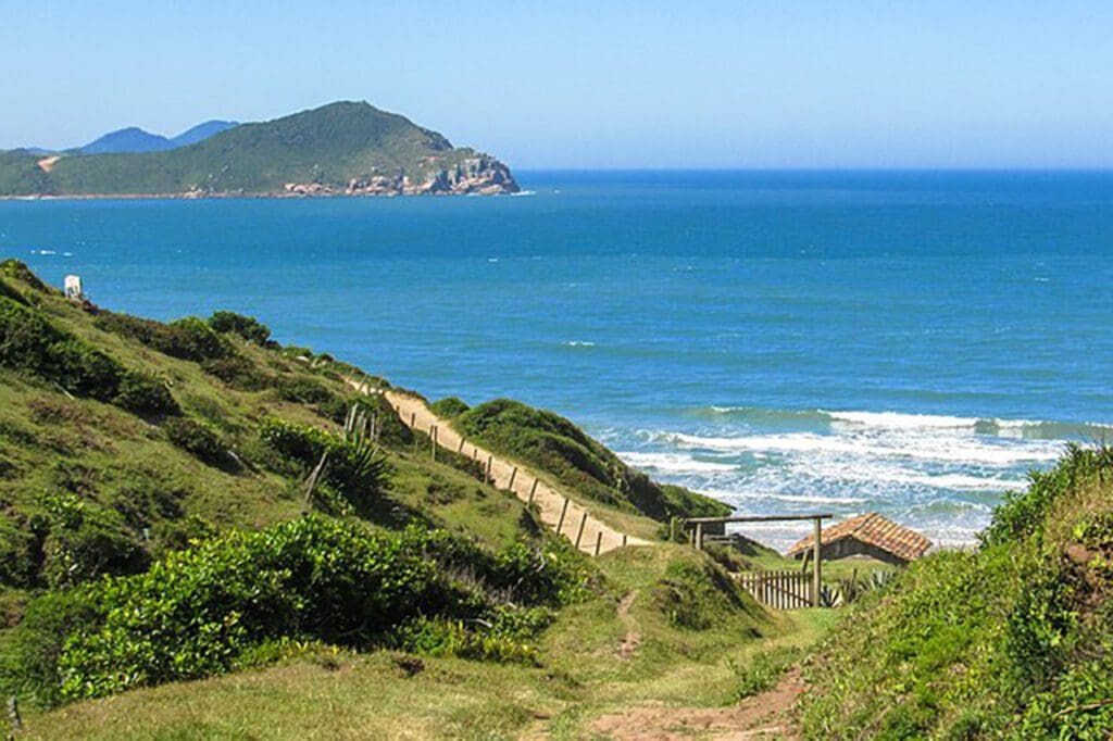 Quais são as praias mais limpas de Bombinhas? – Blog Vale del Sol