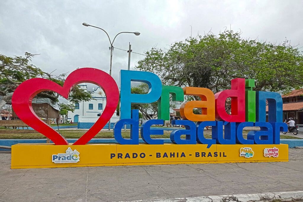 Qual a melhor época para ir a Prado, Bahia?