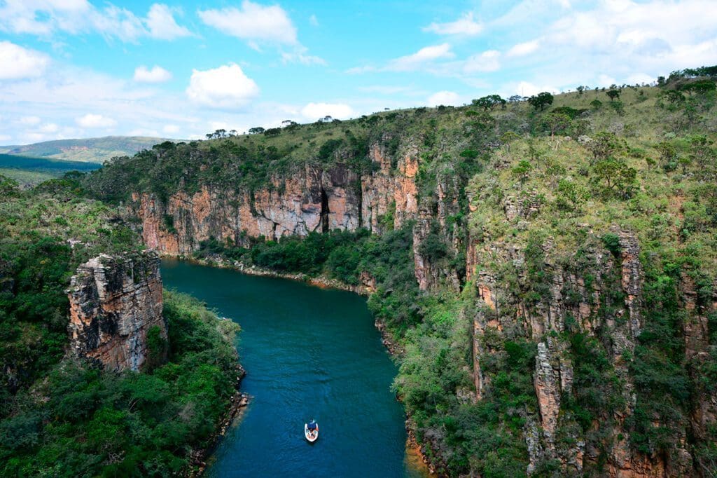 Lugares turisticos em Minas Gerais com cachoeiras